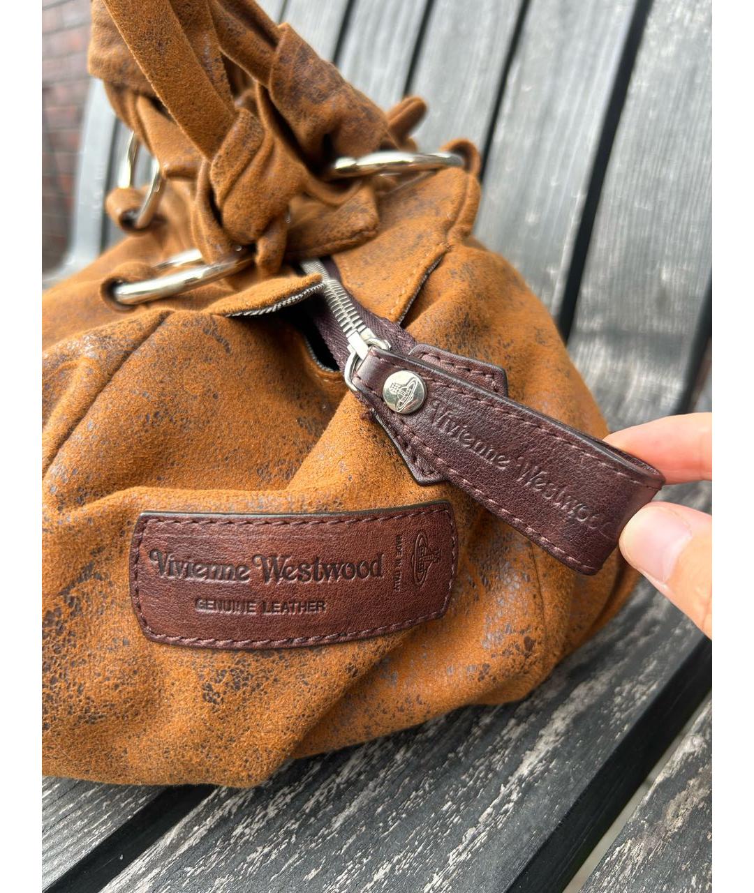 VIVIENNE WESTWOOD Коричневая кожаная сумка с короткими ручками, фото 4