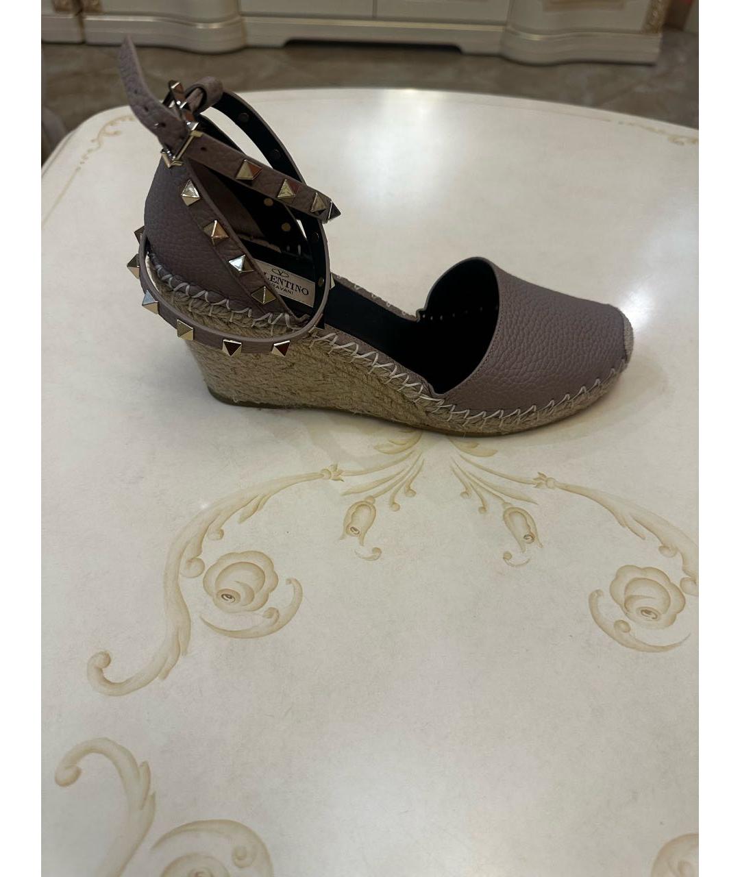 VALENTINO Бежевые кожаные босоножки, фото 9