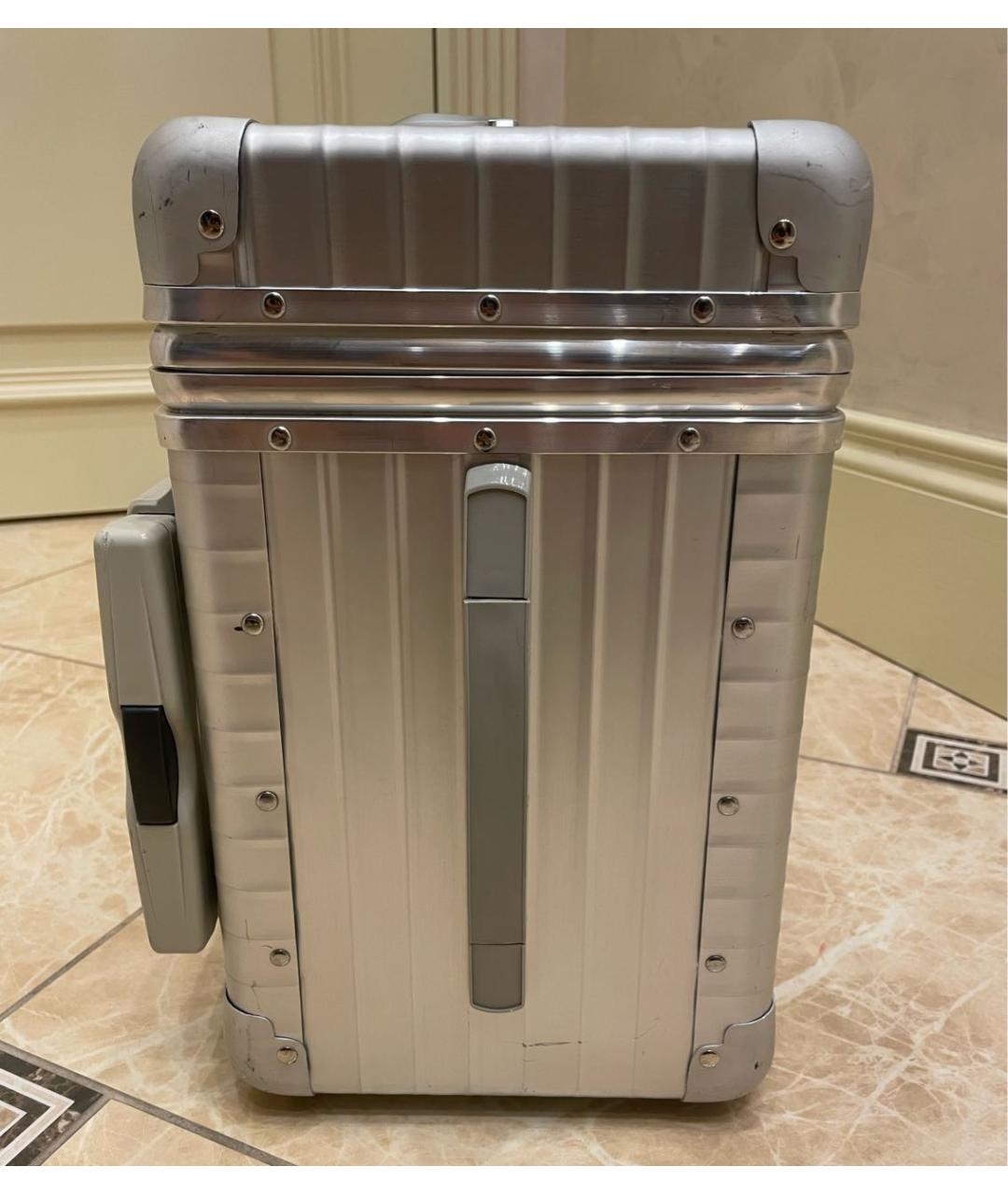 Rimowa Серебрянный чемодан, фото 6