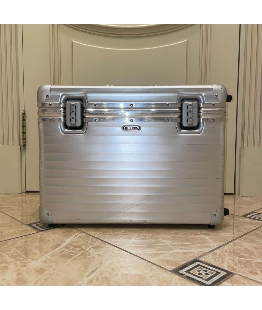 Rimowa Серебрянный чемодан, фото 9