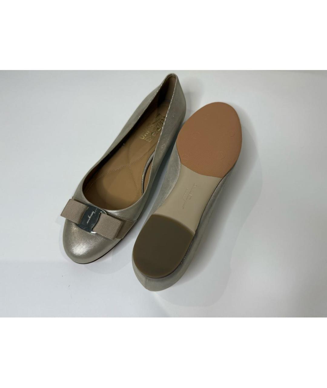 FERRAGAMO Золотые кожаные балетки, фото 7