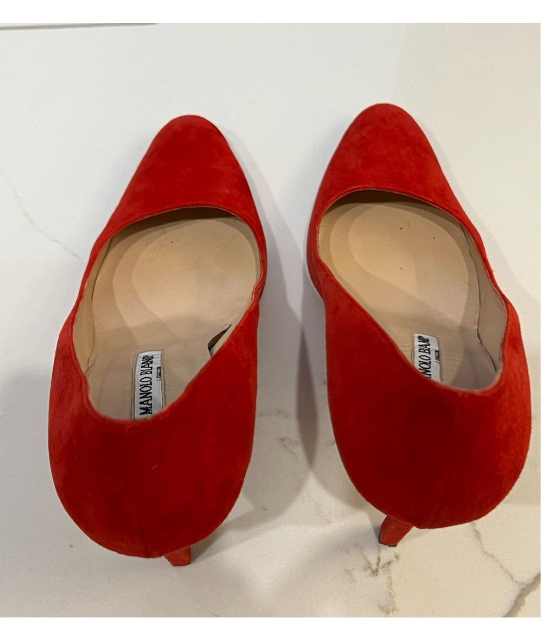 MANOLO BLAHNIK Красные замшевые туфли, фото 3