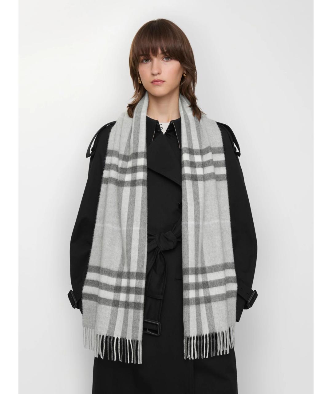 BURBERRY Серый кашемировый шарф, фото 2