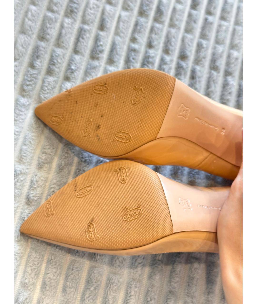 GIANVITO ROSSI Бежевые туфли из лакированной кожи, фото 6