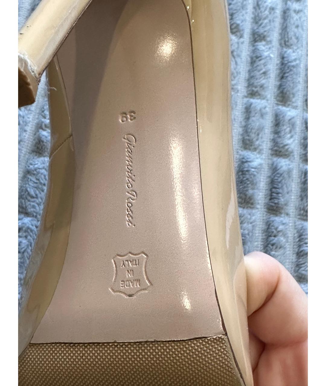 GIANVITO ROSSI Бежевые туфли из лакированной кожи, фото 7