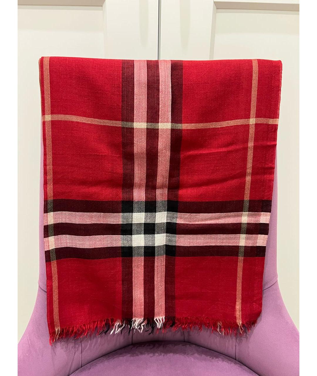 BURBERRY Красный шерстяной шарф, фото 2