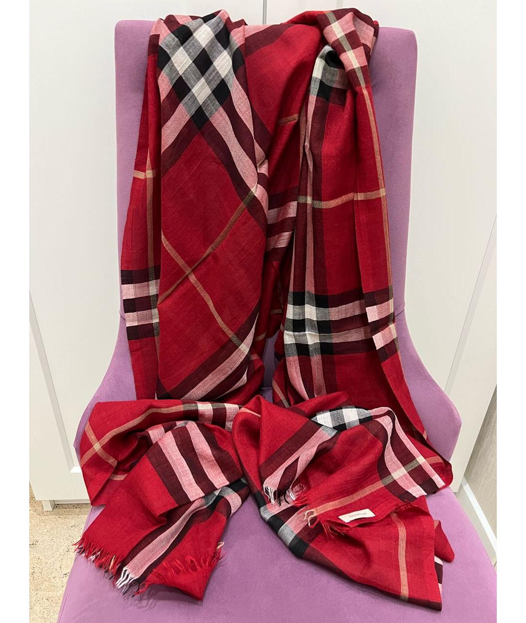 BURBERRY Красный шерстяной шарф, фото 5