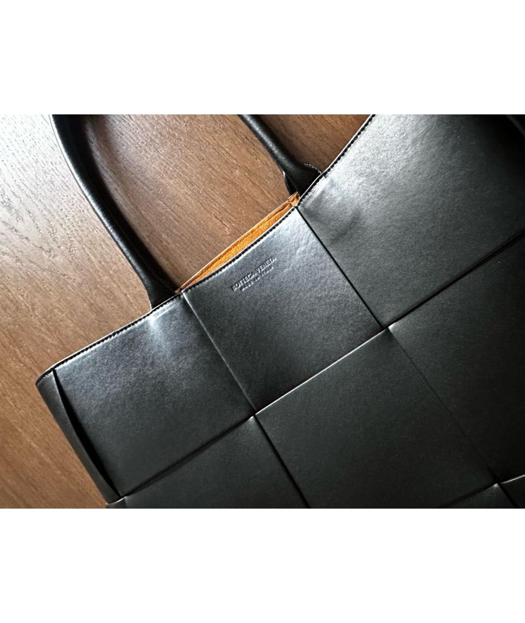 BOTTEGA VENETA Черная кожаная сумка тоут, фото 5
