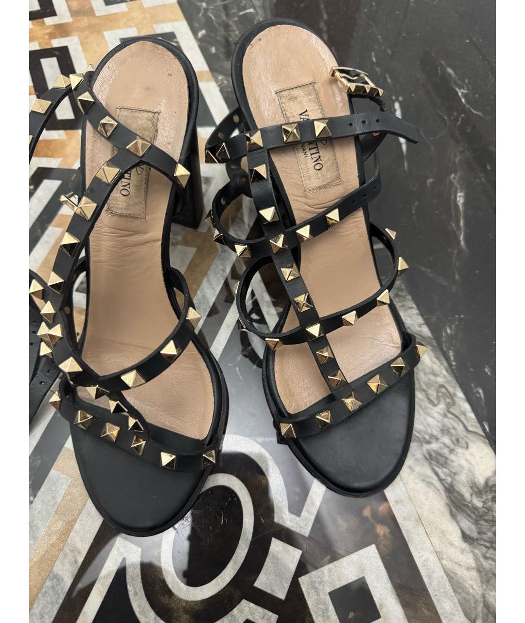 VALENTINO Черные кожаные босоножки, фото 2