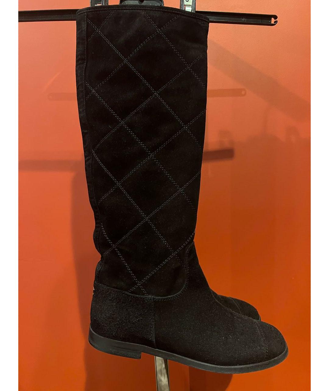 CHANEL Черные замшевые сапоги, фото 8