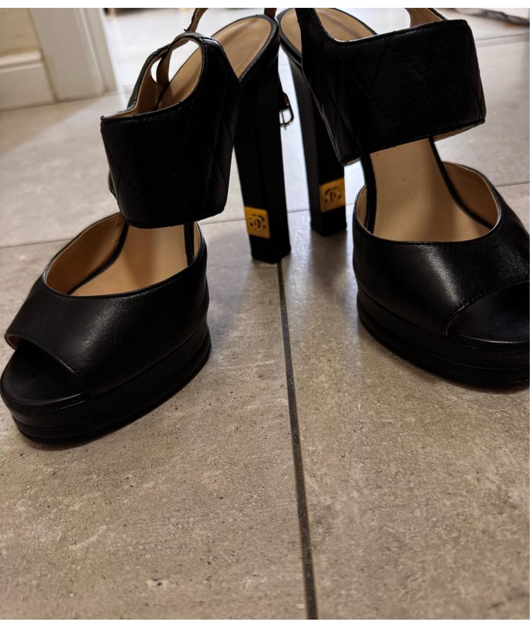 CHANEL Черные кожаные босоножки, фото 4