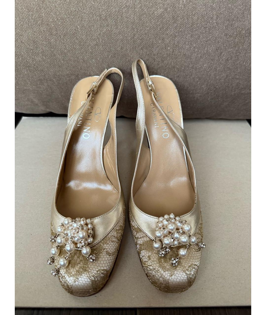 VALENTINO Золотые кожаные туфли, фото 2