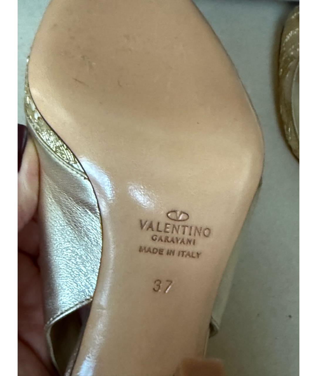 VALENTINO Золотые кожаные туфли, фото 6
