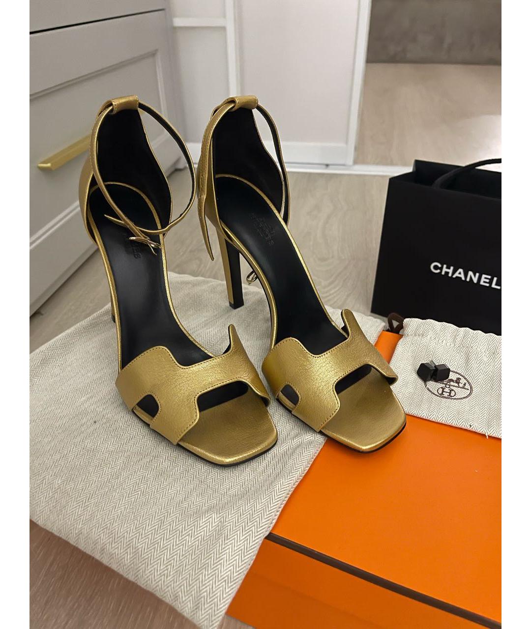 HERMES Золотые кожаные босоножки, фото 3