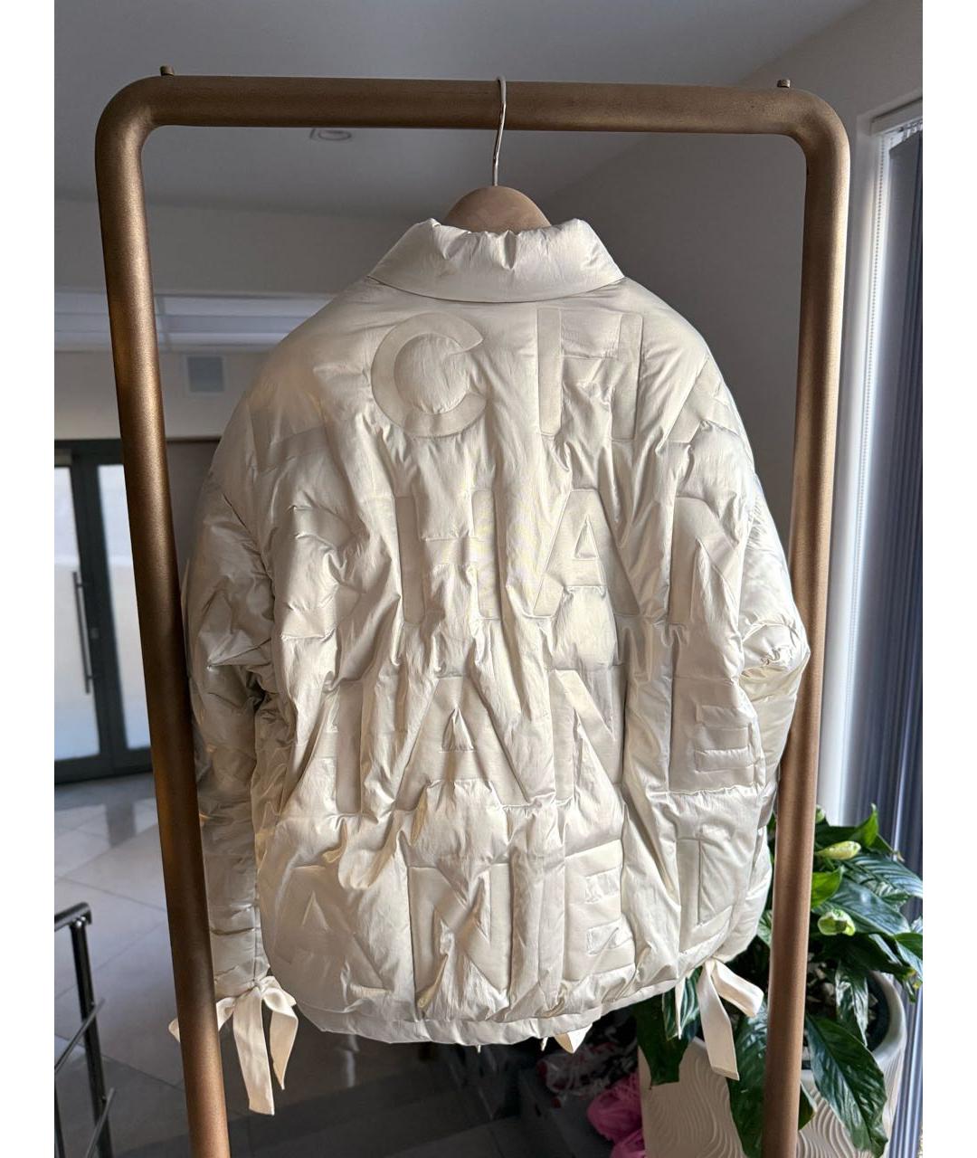 CHANEL Бежевый пуховик, фото 3