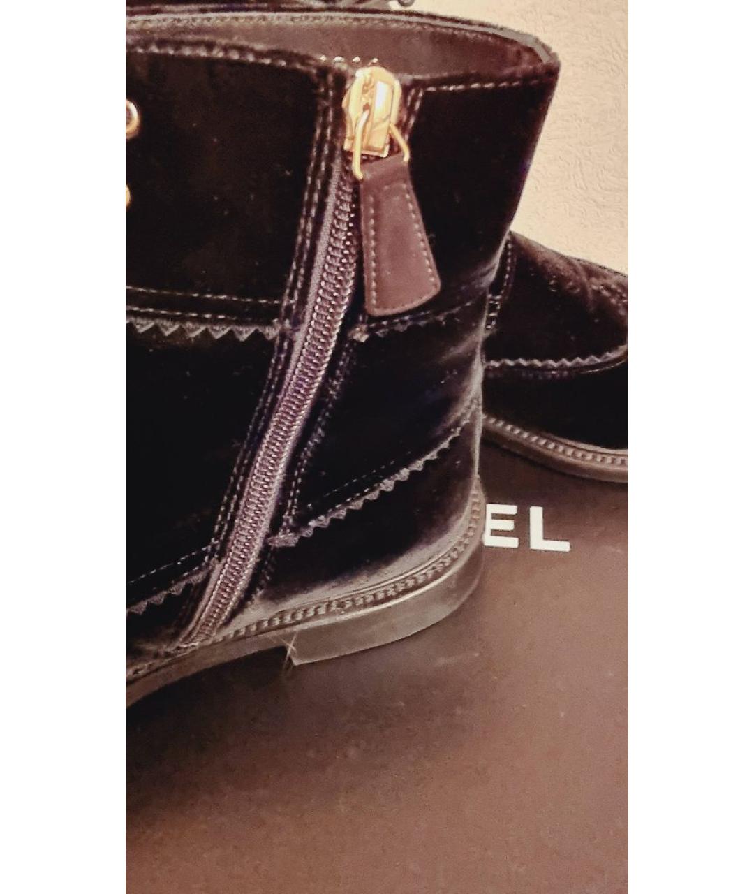 CHANEL Черные бархатные ботинки, фото 5
