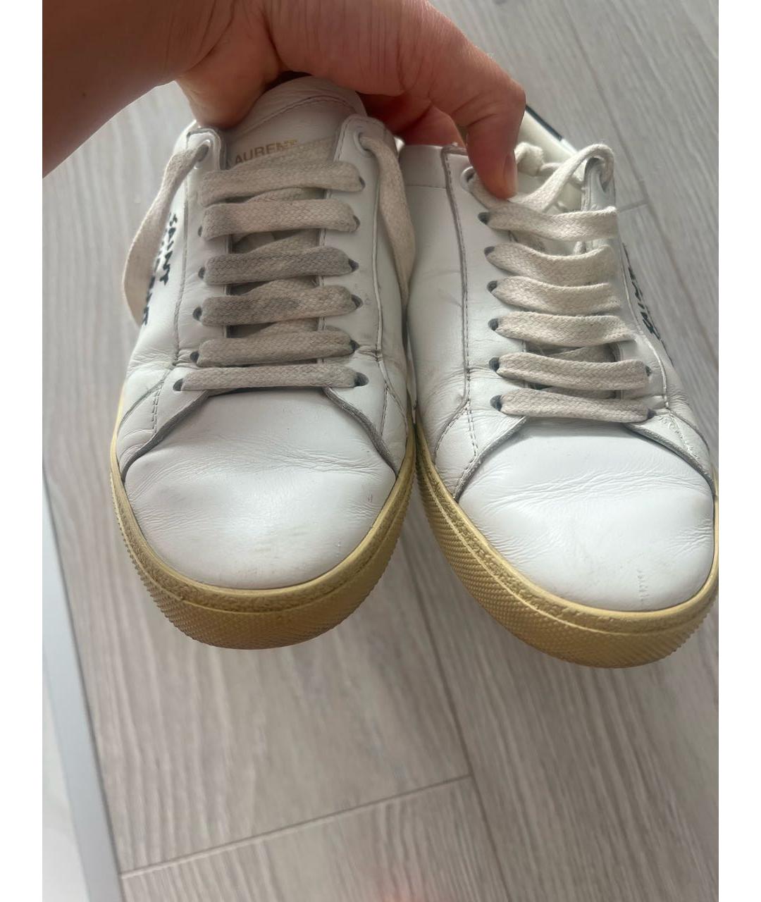 SAINT LAURENT Белые кожаные лодочки на низком каблуке, фото 3