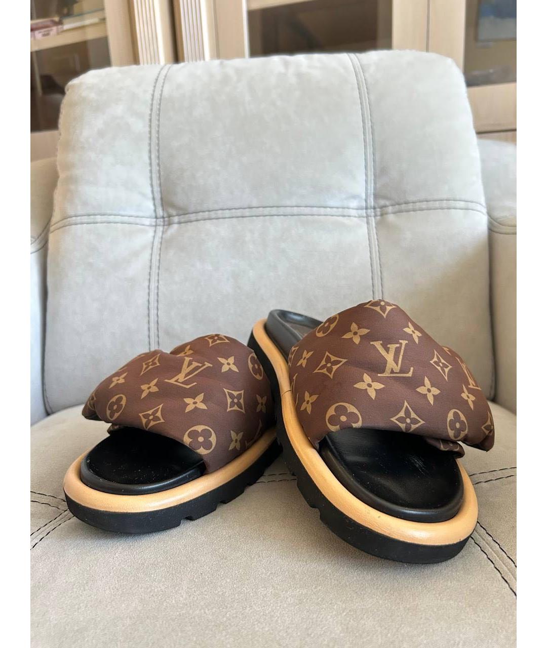 LOUIS VUITTON Коричневые шлепанцы, фото 2