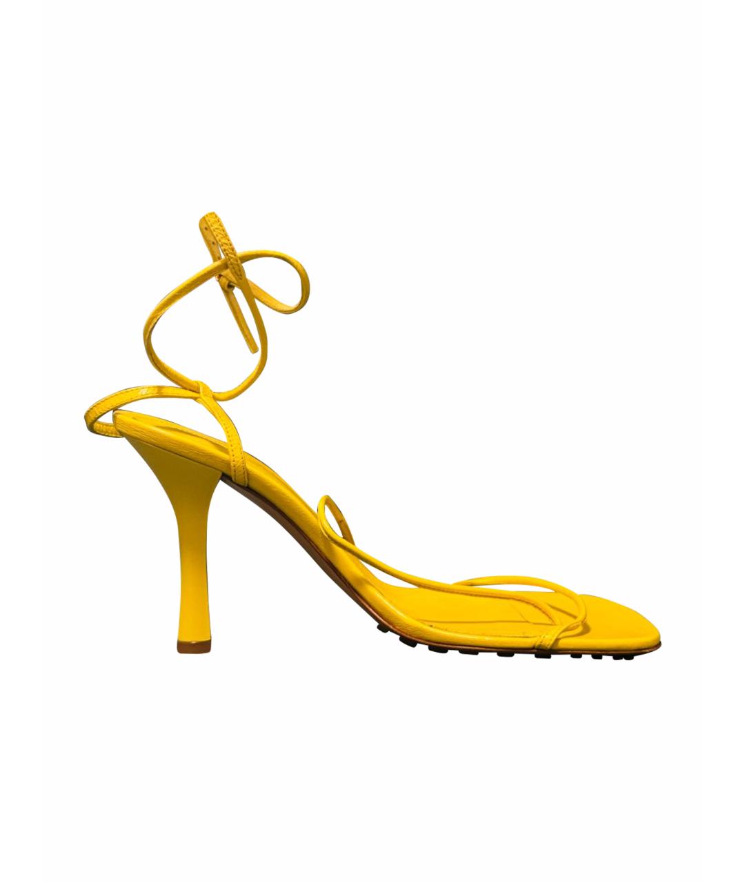 BOTTEGA VENETA Желтые кожаные босоножки, фото 1