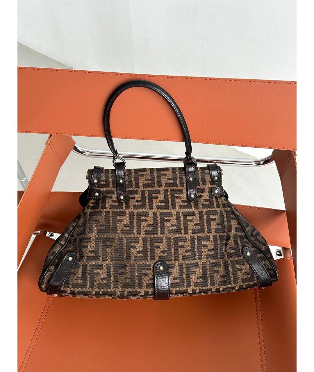 FENDI Коричневая тканевая сумка с короткими ручками, фото 6