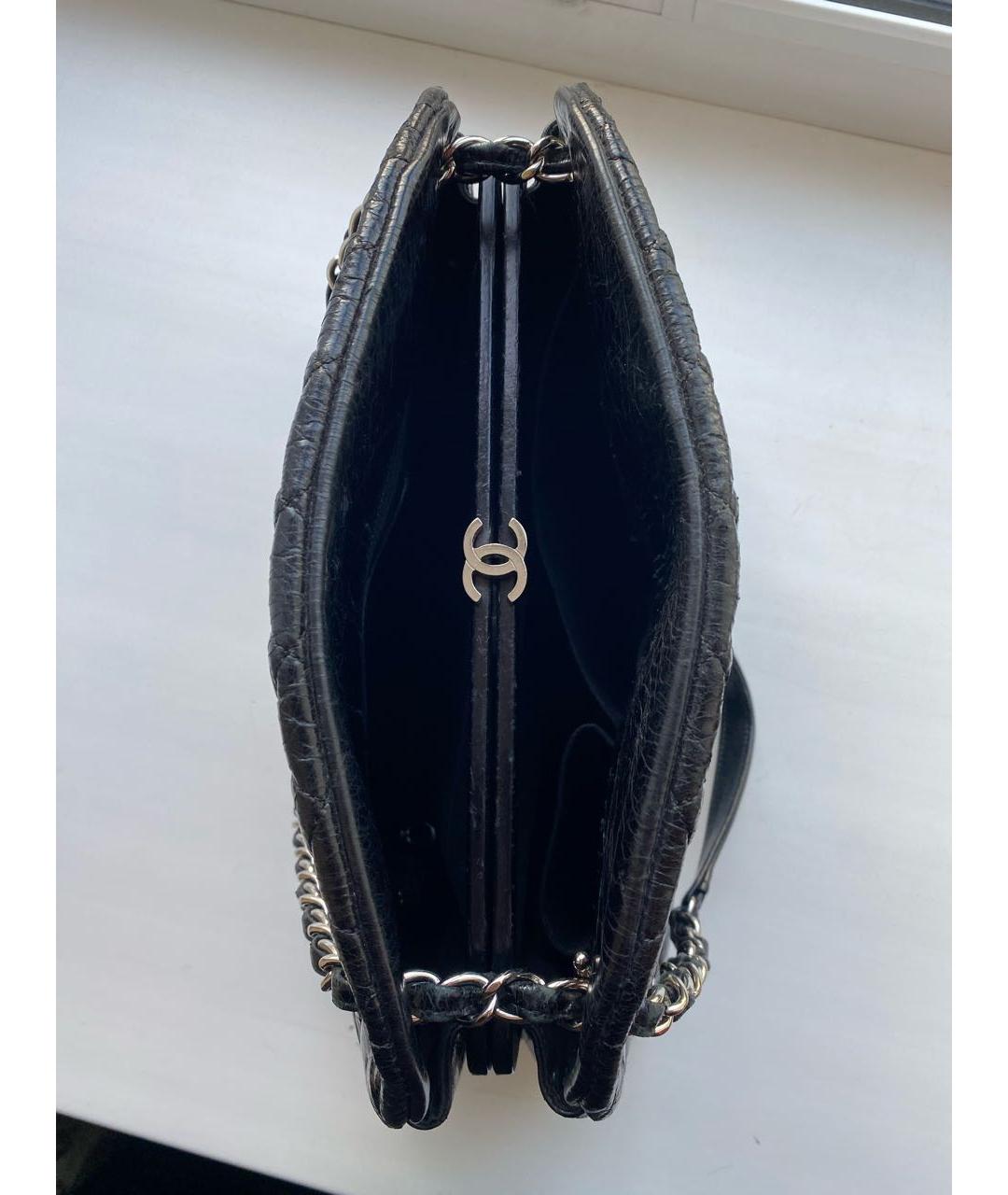 CHANEL Черная сумка тоут из лакированной кожи, фото 4