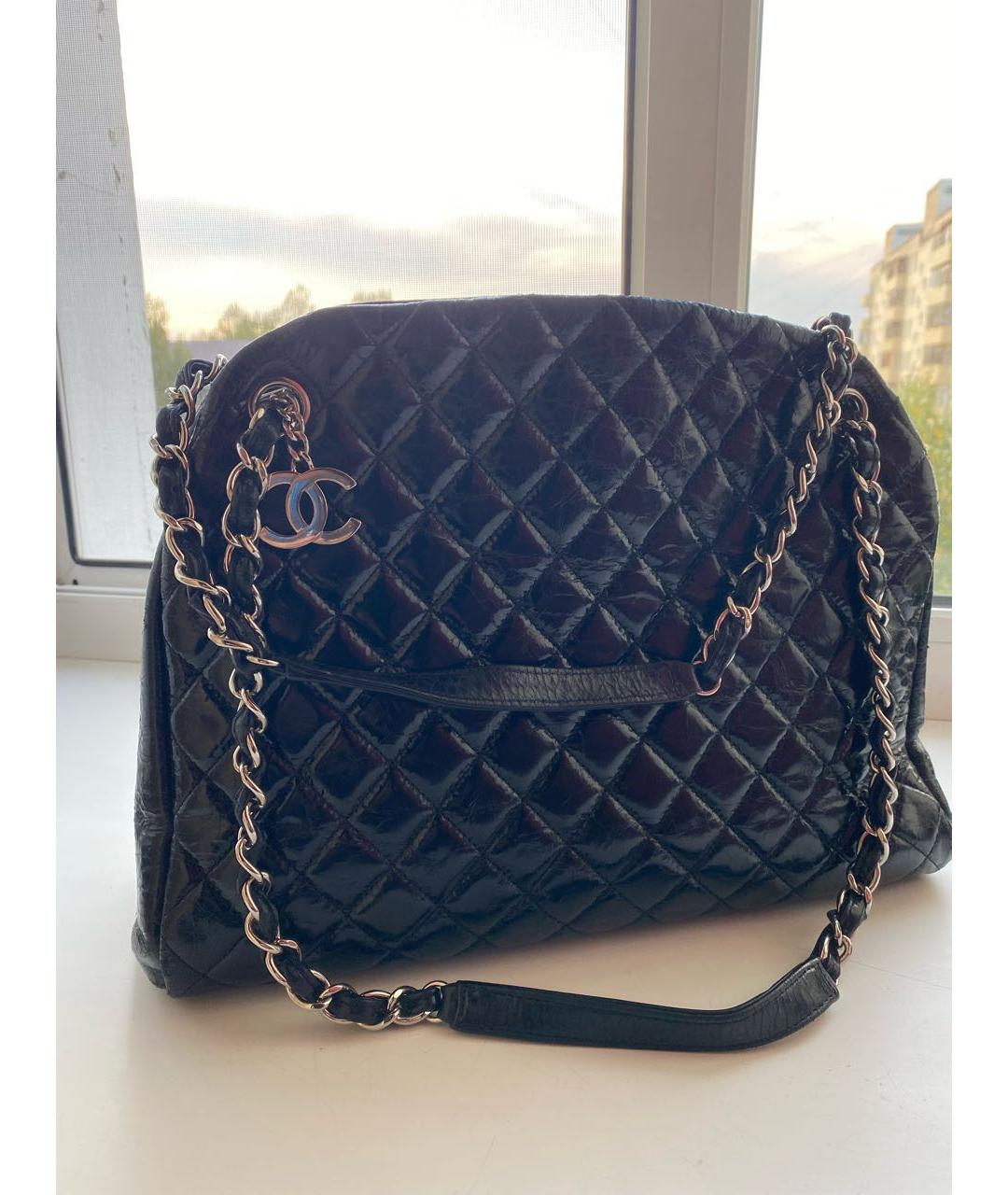 CHANEL Черная сумка тоут из лакированной кожи, фото 7