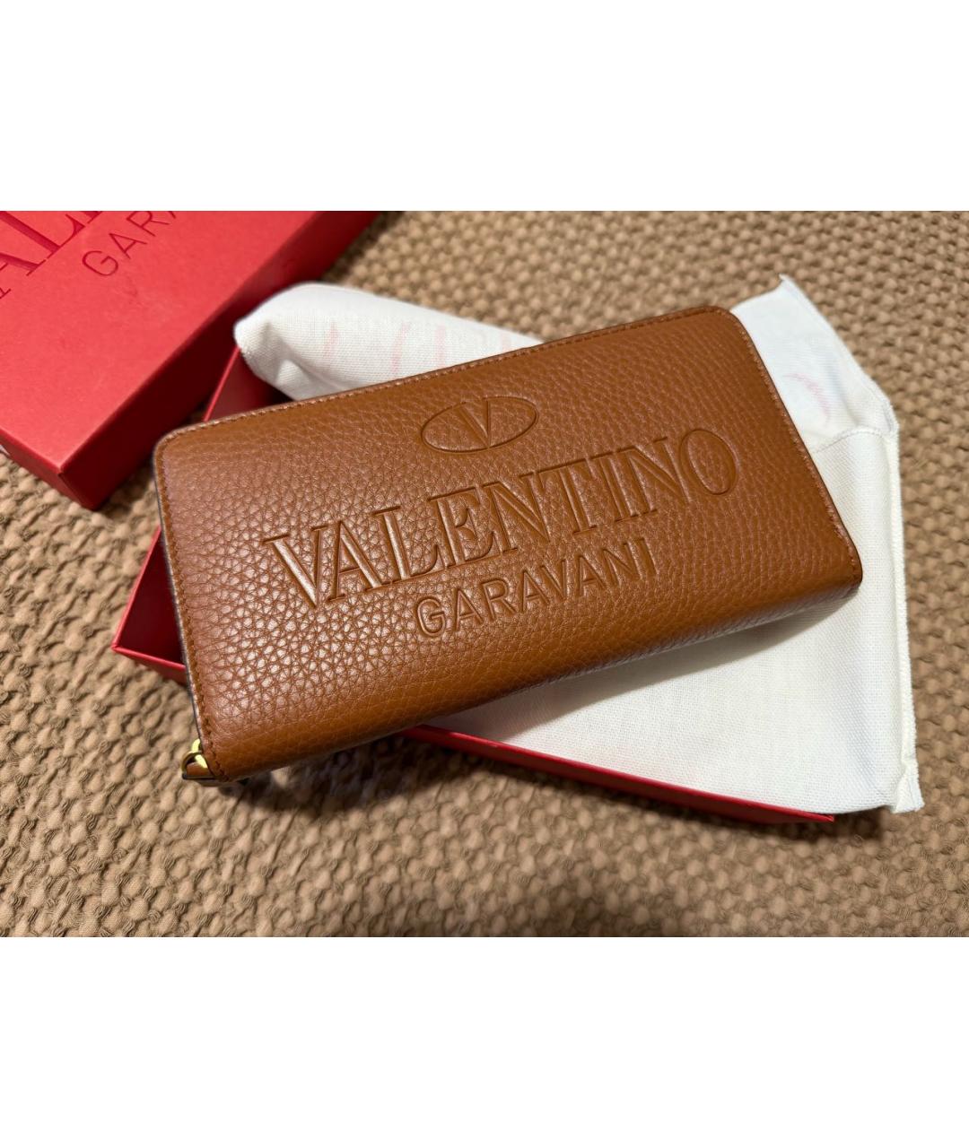 VALENTINO Коричневый кожаный кошелек, фото 5