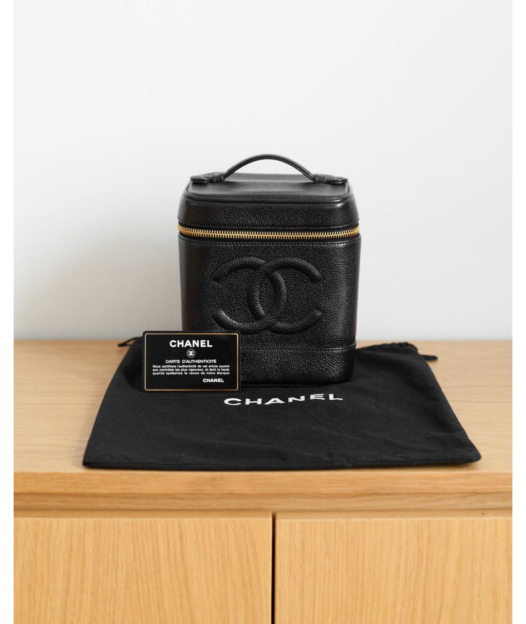 CHANEL Черная кожаная сумка с короткими ручками, фото 2