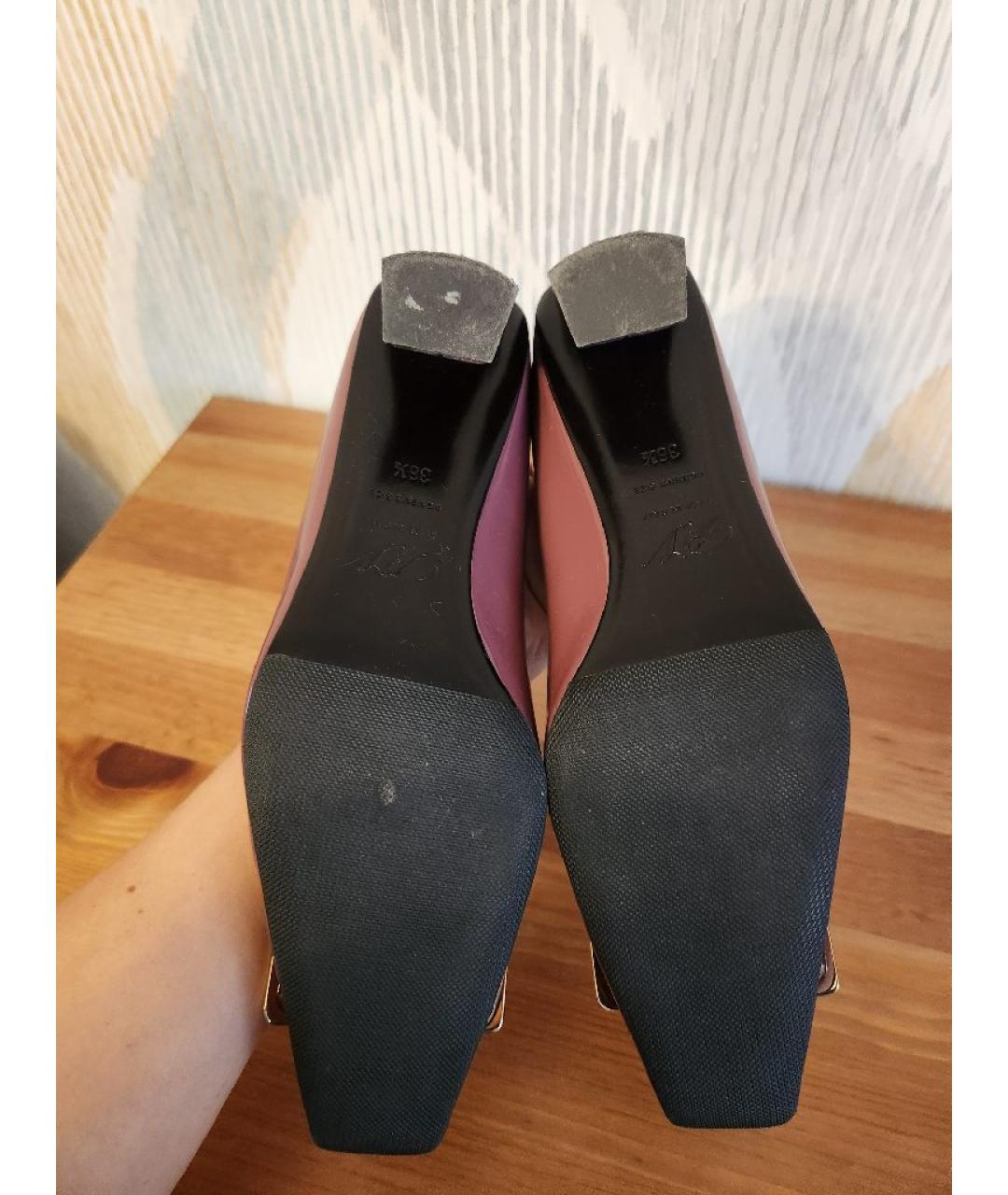 ROGER VIVIER Розовые лодочки на низком каблуке из лакированной кожи, фото 6