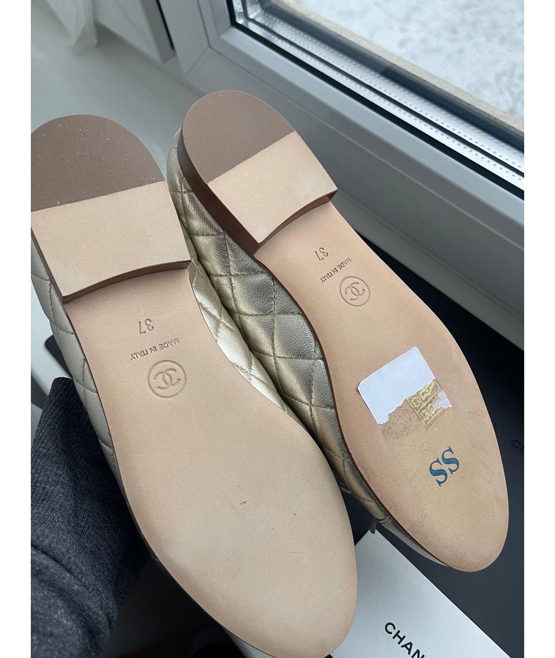 CHANEL Золотые кожаные балетки, фото 6