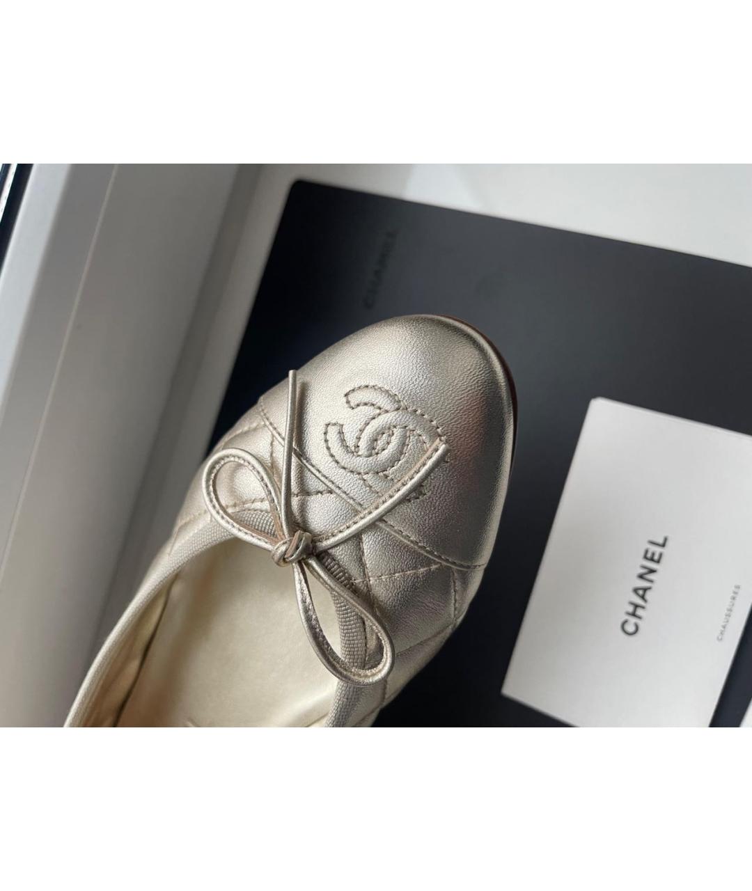 CHANEL Золотые кожаные балетки, фото 4