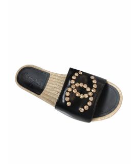 CHANEL Шлепанцы