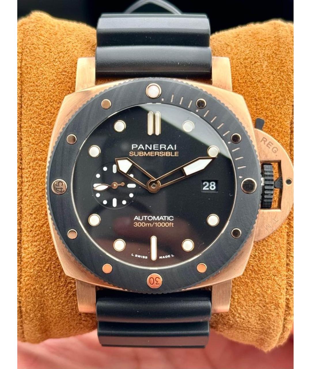 PANERAI Черные часы из желтого золота, фото 2