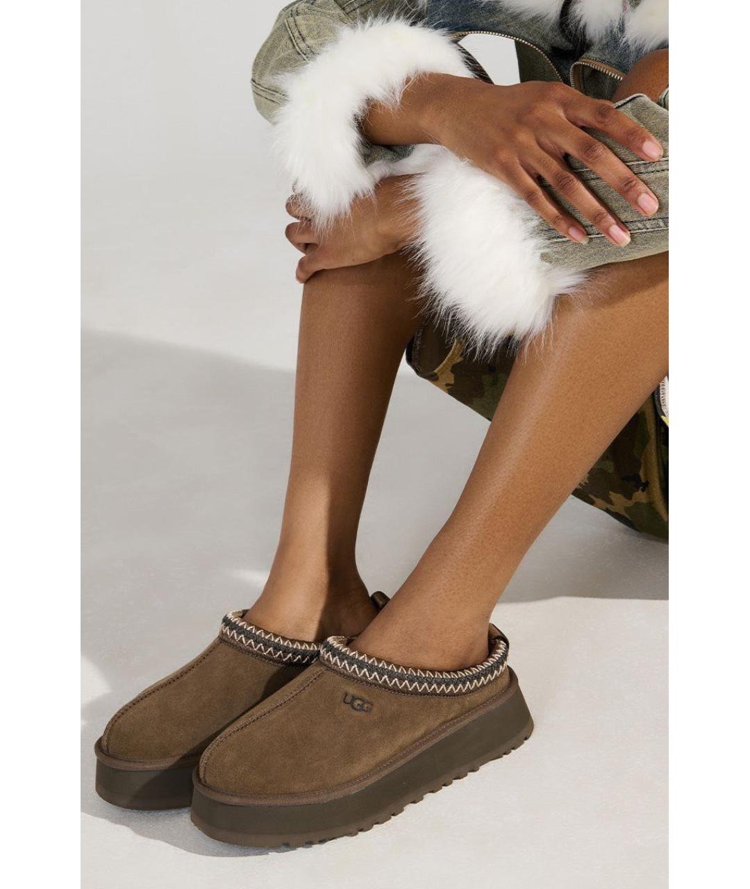 UGG AUSTRALIA Коричневые замшевые сабо, фото 5