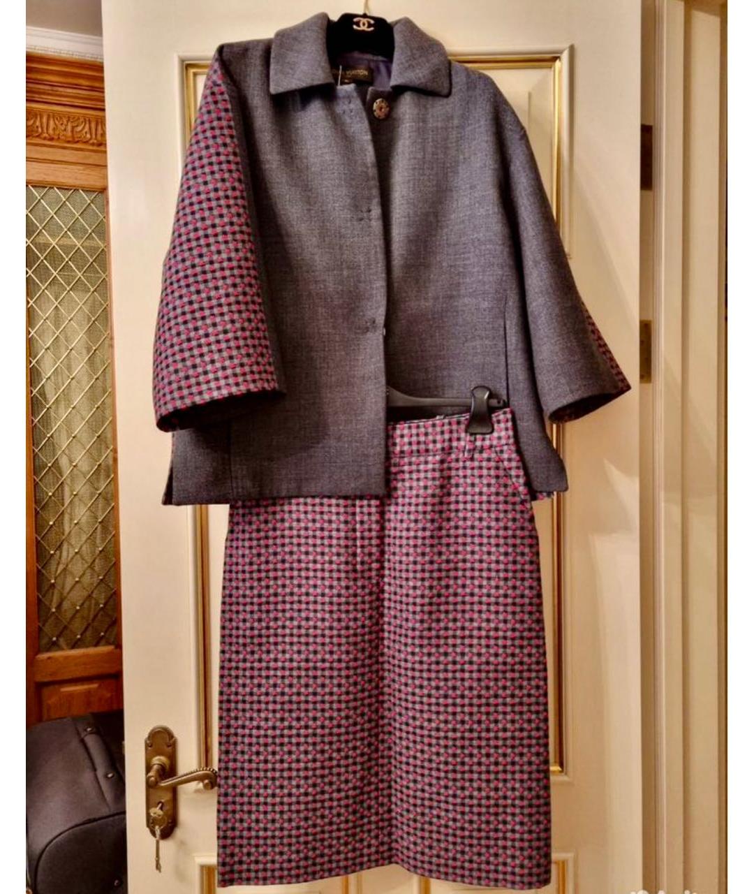 LOUIS VUITTON Бордовый шерстяной костюм с юбками, фото 9