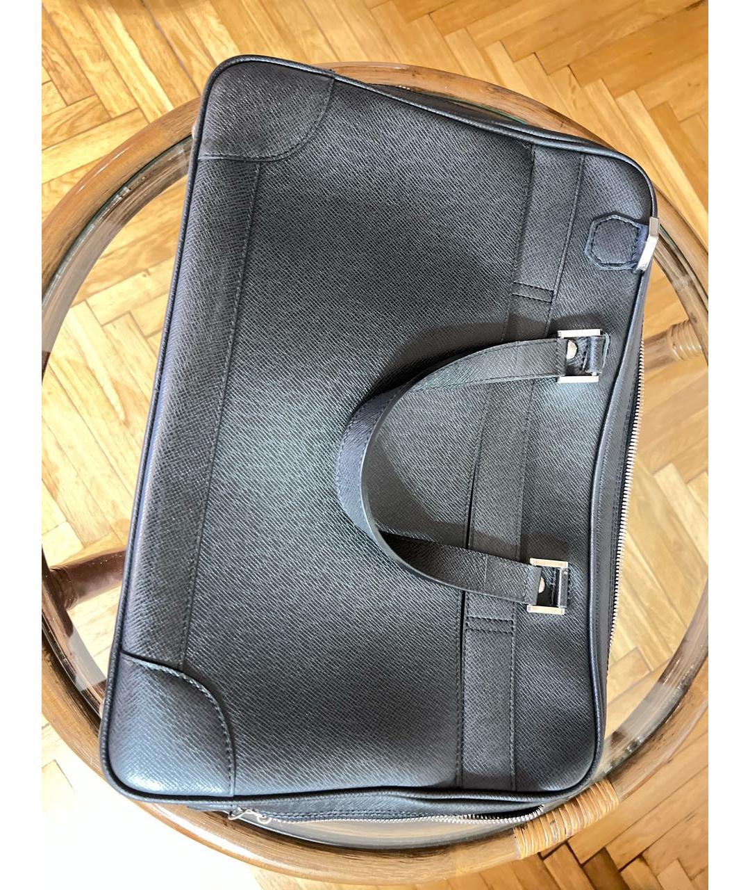 LOUIS VUITTON Антрацитовый кожаный портфель, фото 2