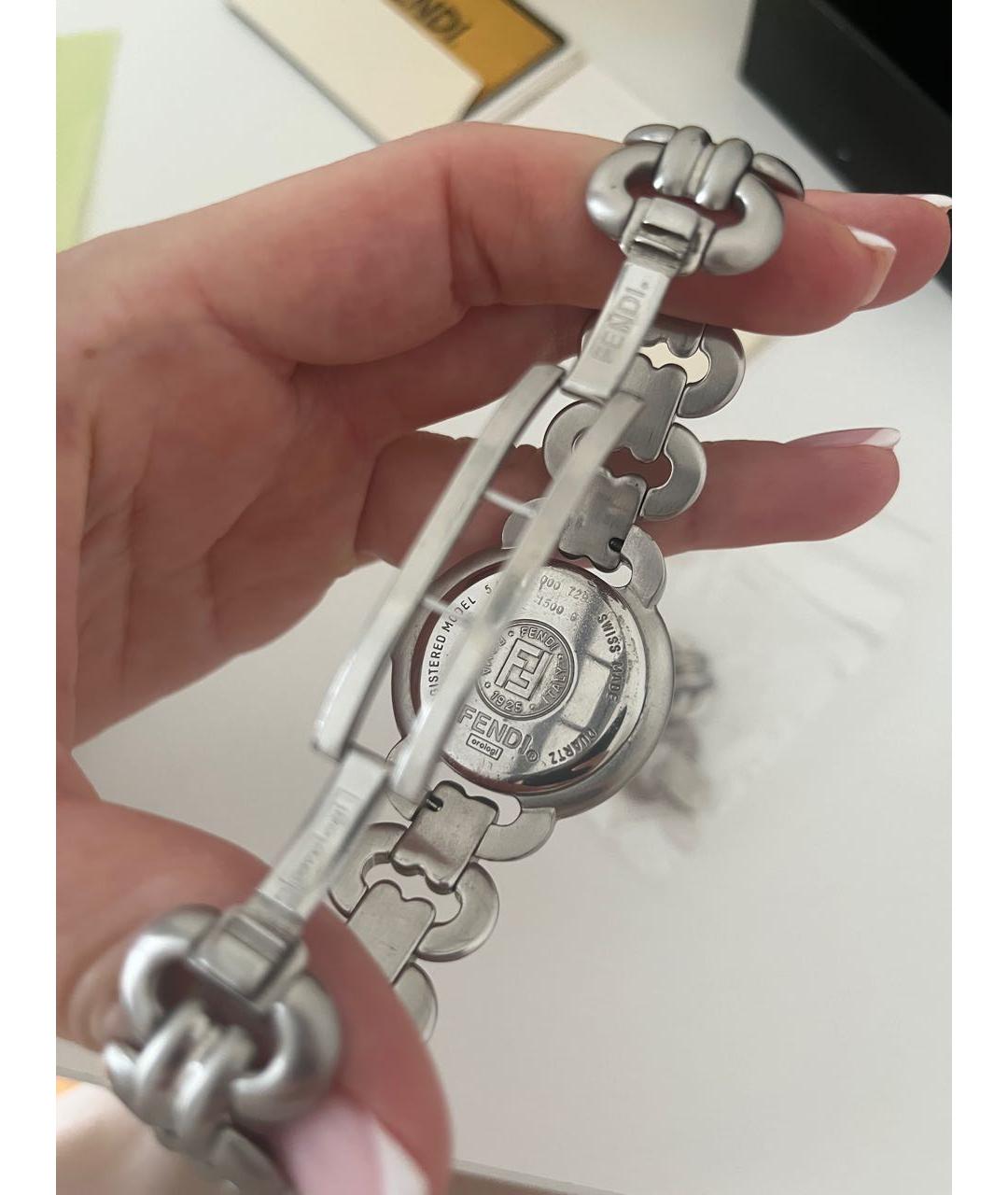 FENDI Серебряные серебряные часы, фото 2