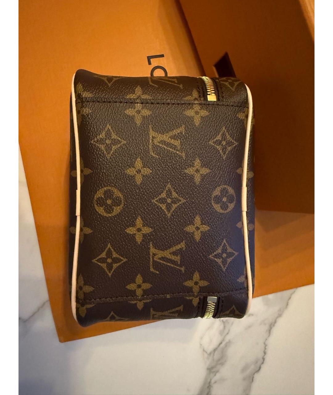 LOUIS VUITTON Коричневая косметичка, фото 3