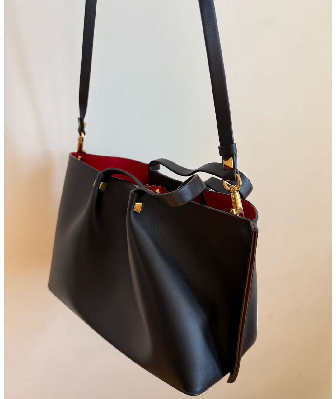 VALENTINO Черная кожаная сумка через плечо, фото 2