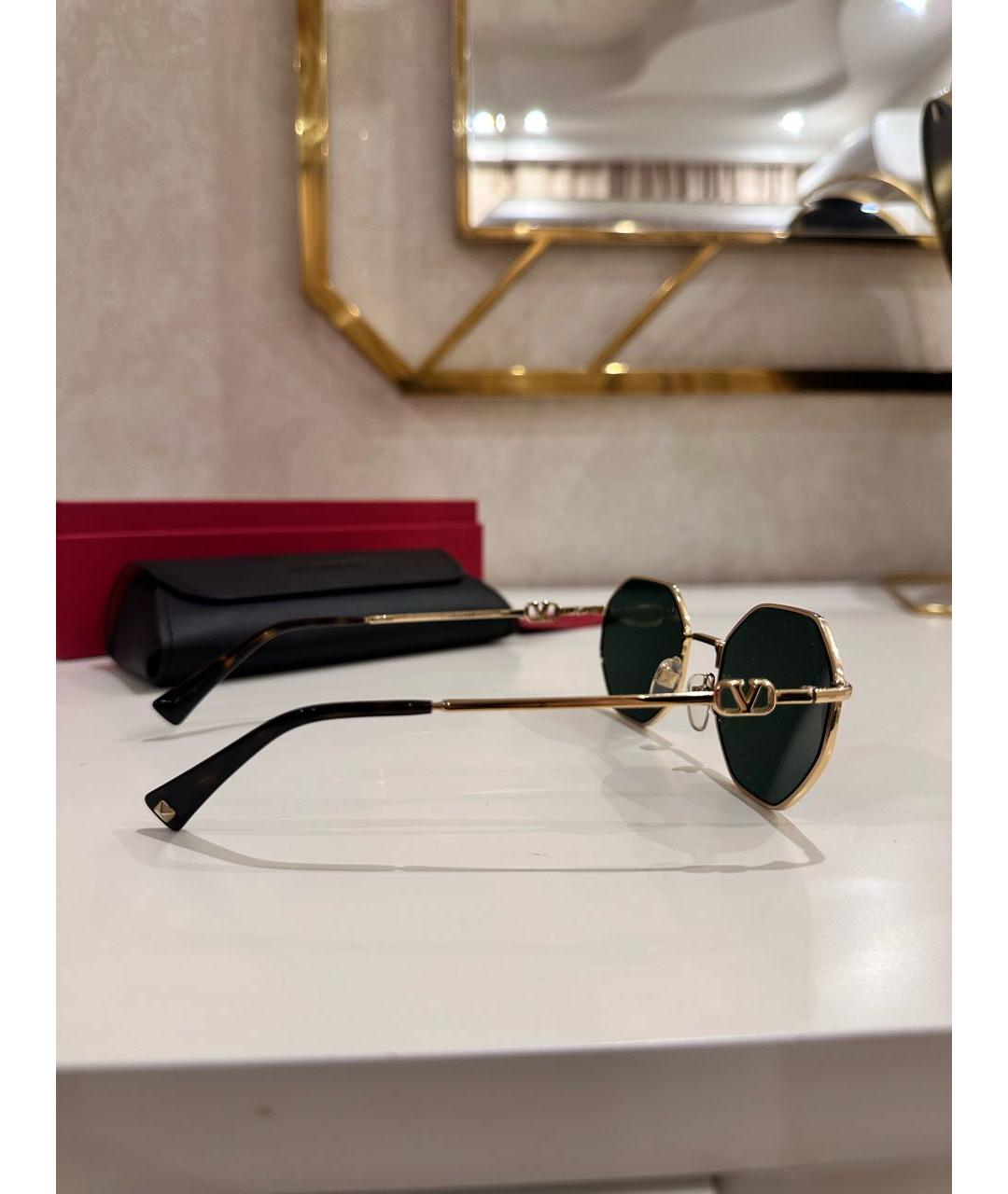 VALENTINO Золотые металлические солнцезащитные очки, фото 3