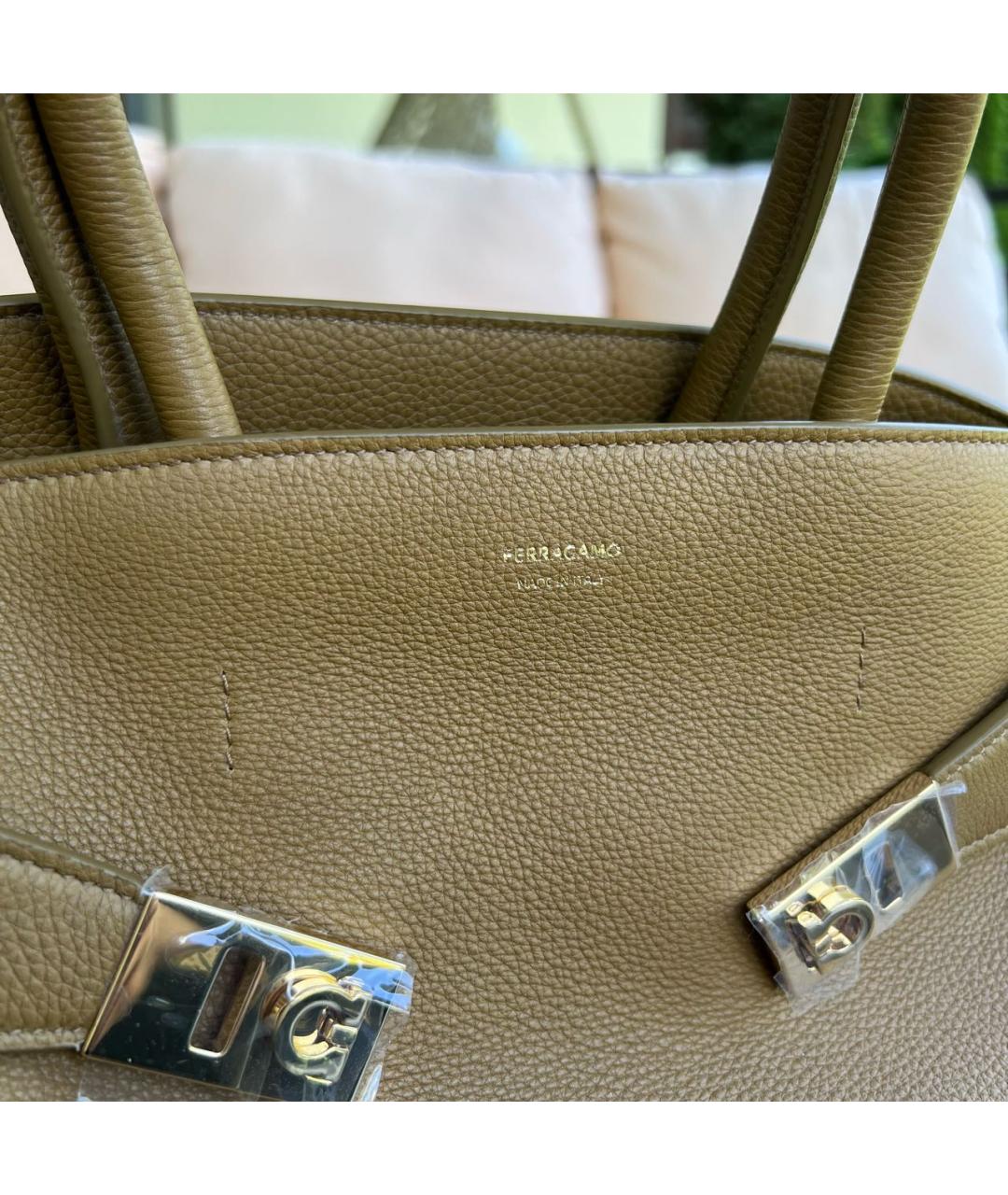 FERRAGAMO Кожаная сумка с короткими ручками, фото 3