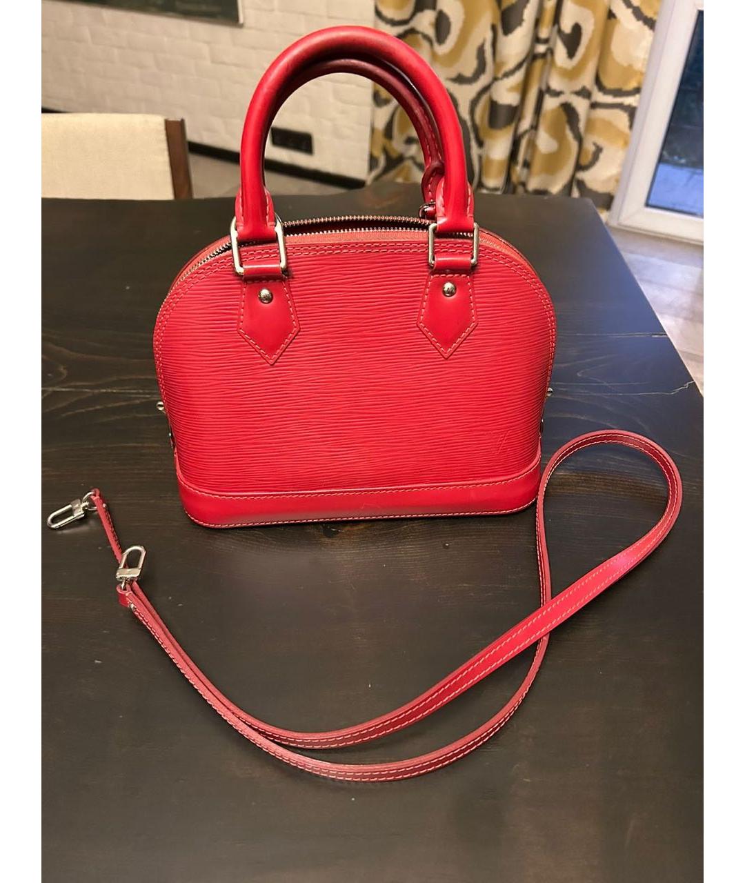 LOUIS VUITTON Красная кожаная сумка с короткими ручками, фото 2