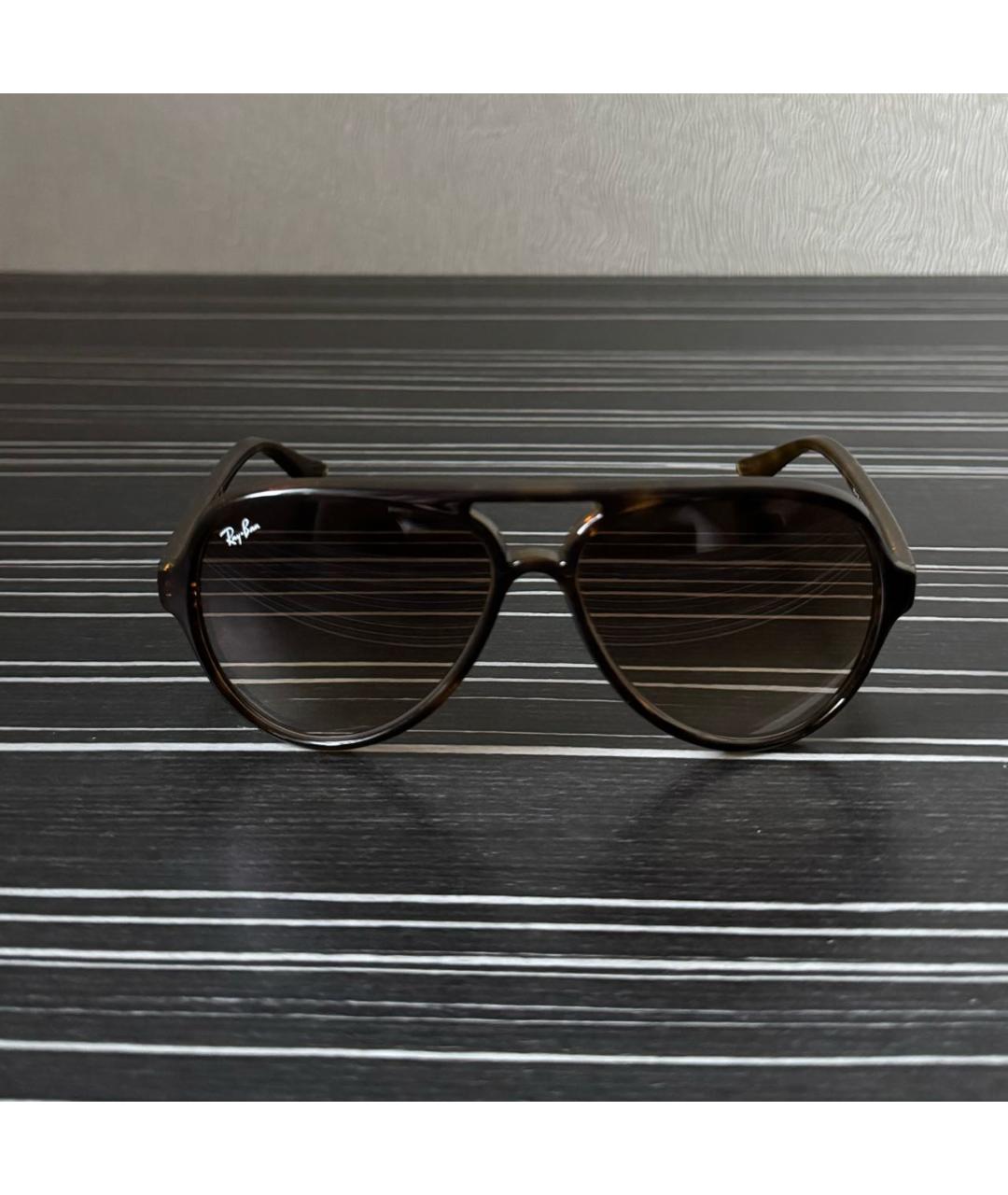 RAY BAN Коричневые пластиковые солнцезащитные очки, фото 5