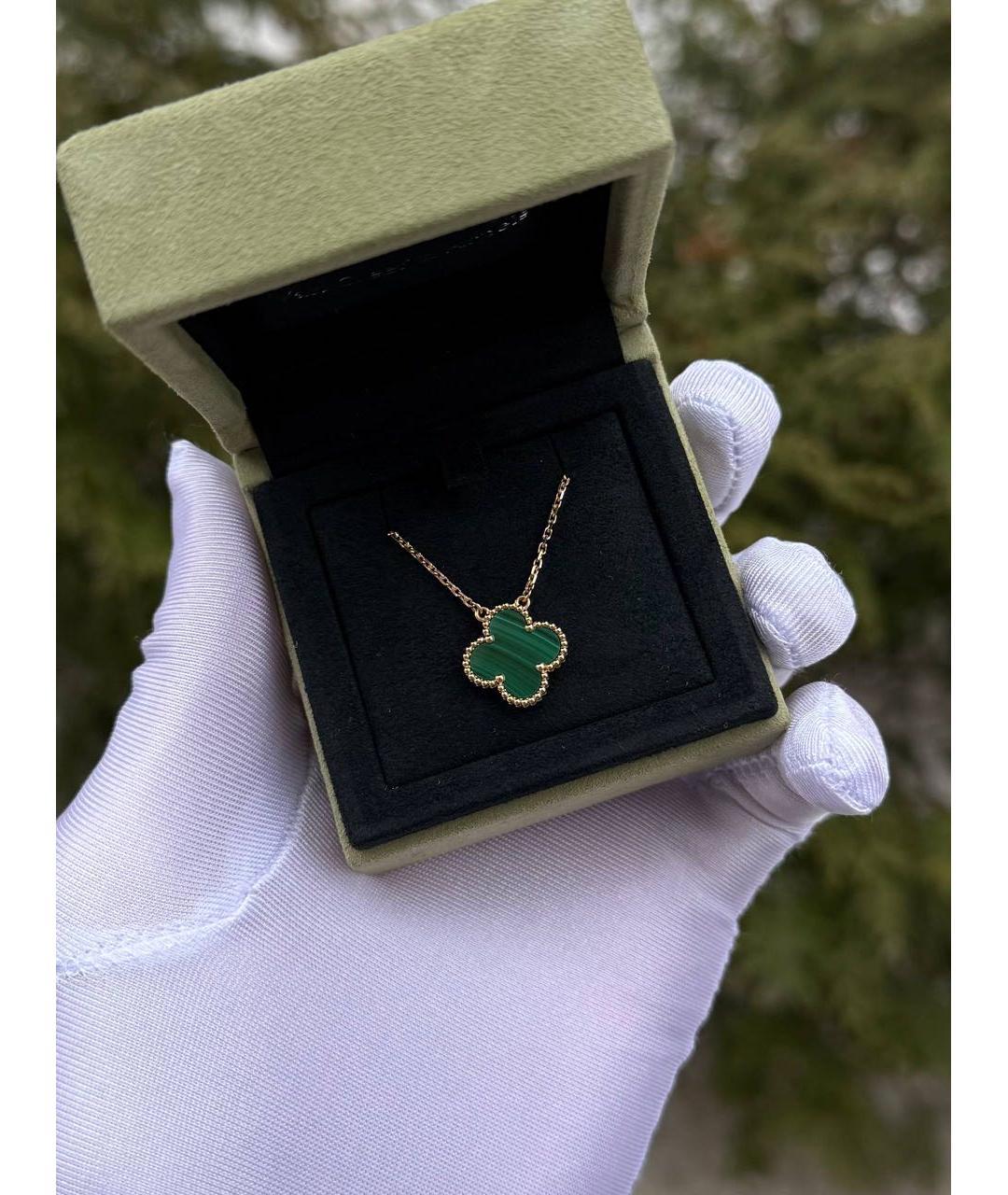 VAN CLEEF & ARPELS Зеленая подвеска из желтого золота, фото 2