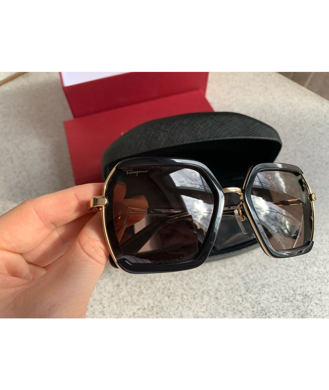 SALVATORE FERRAGAMO Черные пластиковые солнцезащитные очки, фото 2
