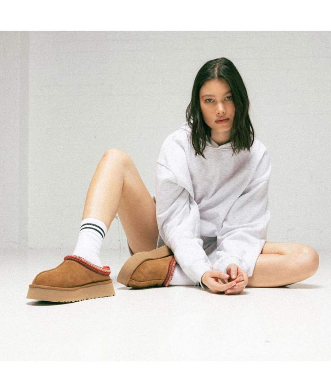 UGG AUSTRALIA Коричневые замшевые сабо, фото 3