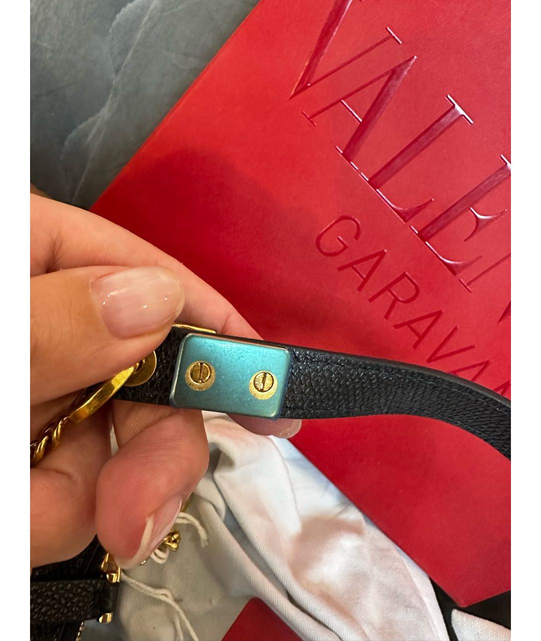 VALENTINO Черная кожаная сумка с короткими ручками, фото 7