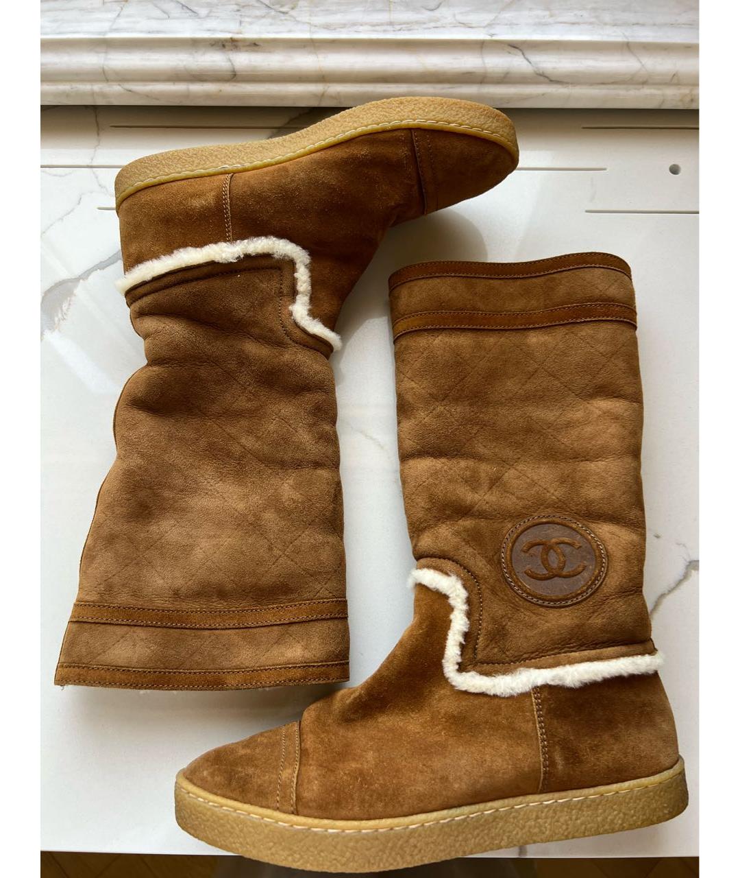 CHANEL Коричневые замшевые сапоги, фото 6
