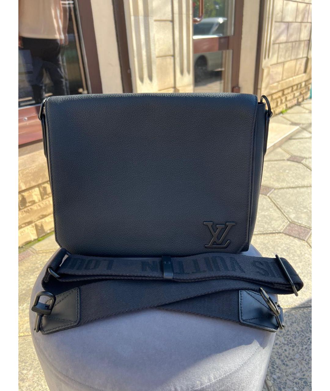 LOUIS VUITTON Черная кожаная барсетка, фото 2