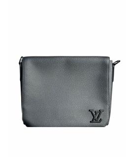 LOUIS VUITTON Барсетка
